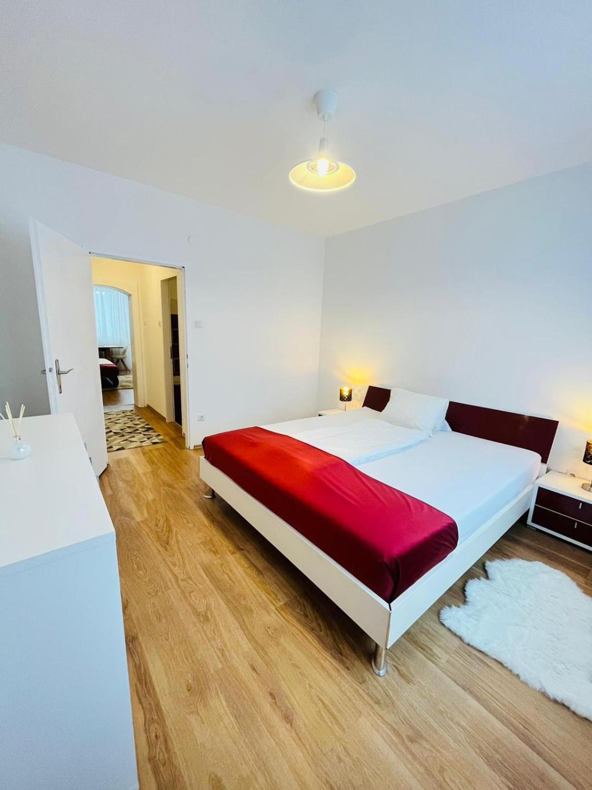 Magnifique Appartment Linz Exterior foto